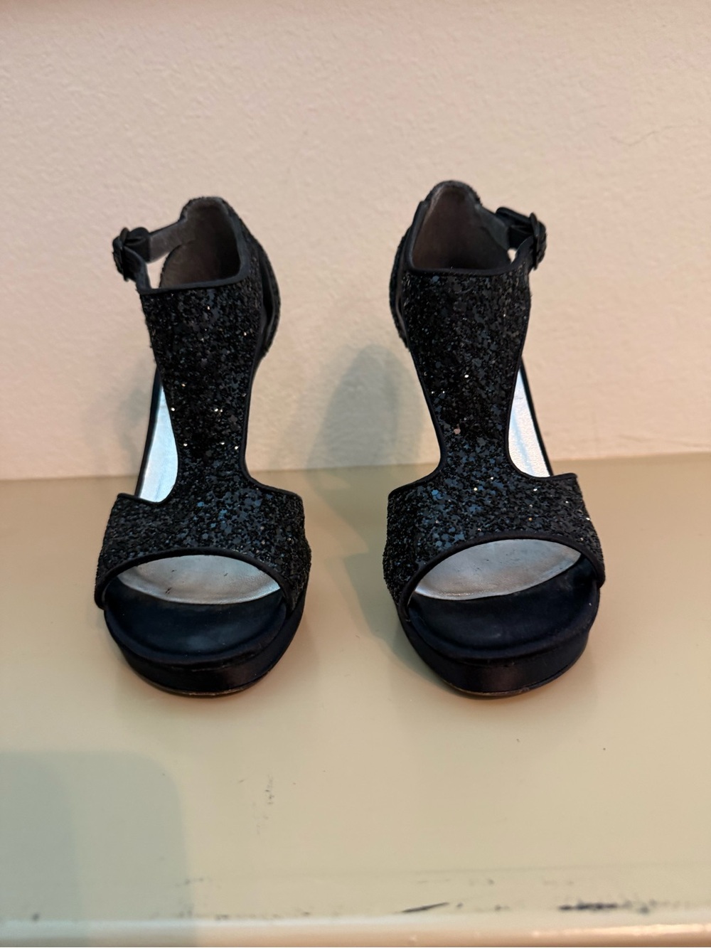 Stuart Weitzman -Women's Black Glitter T-Strap Peep Toe Heels size 7